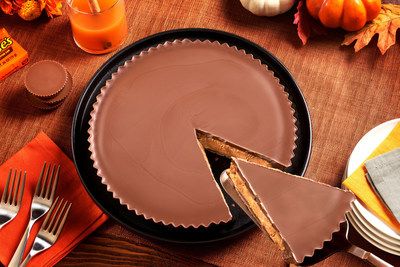 Hershey’s Reese’s brand marks US Thanksgiving with largest-ever limited edition pie